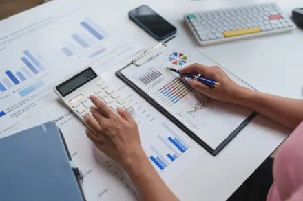 Belastingadvies en administratiekantoor , loonadministratie en aangiften. Neem contact op via Brookz.