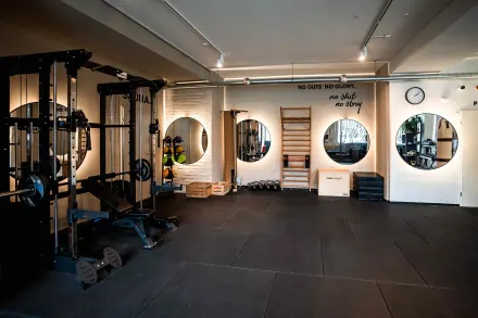 Boutique gym in Rotterdam-Kralingen, personal training en ijsbaden. Neem contact op via Brookz.