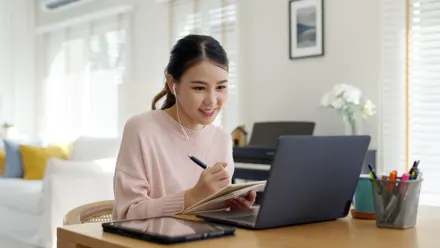 Online taalschool voor anderstaligen al meer dan tien jaar actief. Neem contact op via Brookz.