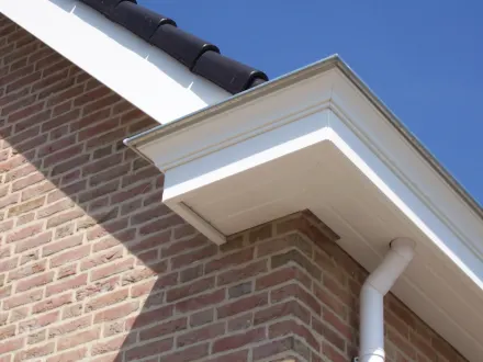 Onderhoudsarm bekleden van onderdelen van de woning die veel onderhoud behoeven en duur zijn in onderhoud. Neem contact op via Brookz.