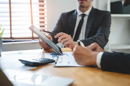 Allround Financieel Advieskantoor voor hypotheekadvies, Verzekeringsadvies en vermogensadvies. Neem contact op via Brookz.