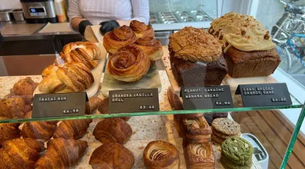 Dessertzaak met afhaal (Amsterdam) aangeboden via Brookz. Neem contact op voor meer informatie