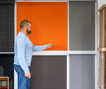 Specialist in buitenzonwering & montage met eigen showroom. Neem contact op via Brookz.