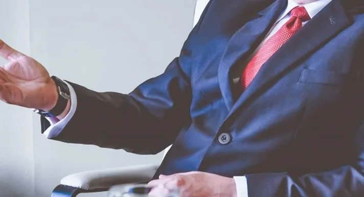 Door rechterlijke uitspraak belangrijk dat facturatie van commissarisbeloningen tegen het licht worden gehouden. Lees dit blogartikel op Brookz