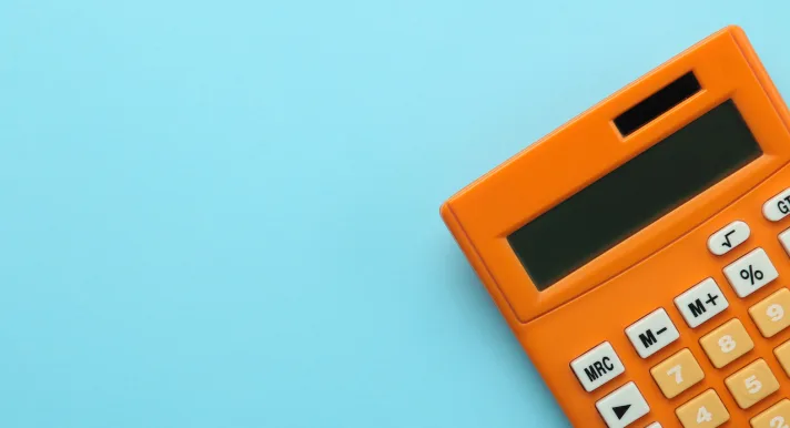 Het is verstandig om al vroeg in het proces na te denken over de fiscale aspecten van de overname. Een goede voorbereiding leidt vaak tot besparing van belastingen.
