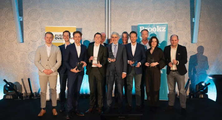 Waldo Zuiderveld (Factor & Ros) is de nieuwe Overnameadviseur van het Jaar. Taurus Corporate Finance sleepte de prijs van Overnamekantoor van het Jaar in de categorie Large binnen.