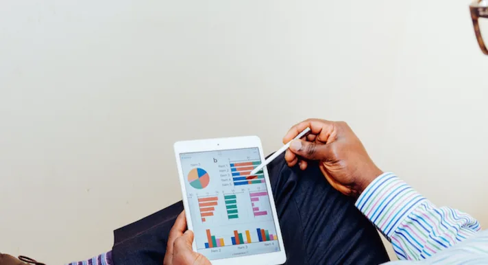 Er zijn vele bedrijfswaarderingsmethodes, maar wat is het verschil tussen de EBITDA multiples en de DCF-methode?