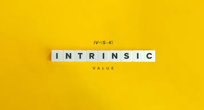 Het begrip verwijst naar de werkelijke waarde van een bedrijf of activa, gebaseerd op objectieve factoren.