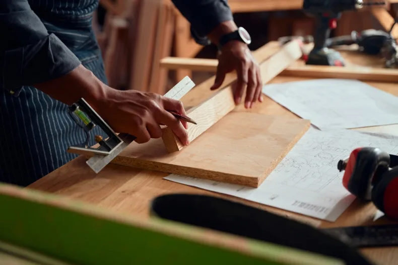 Het bouwbedrijf biedt oplossingen voor een flexibele, duurzame en gebruikersgerichte complete inbouw van elk gebouw. Neem contact op via Brookz