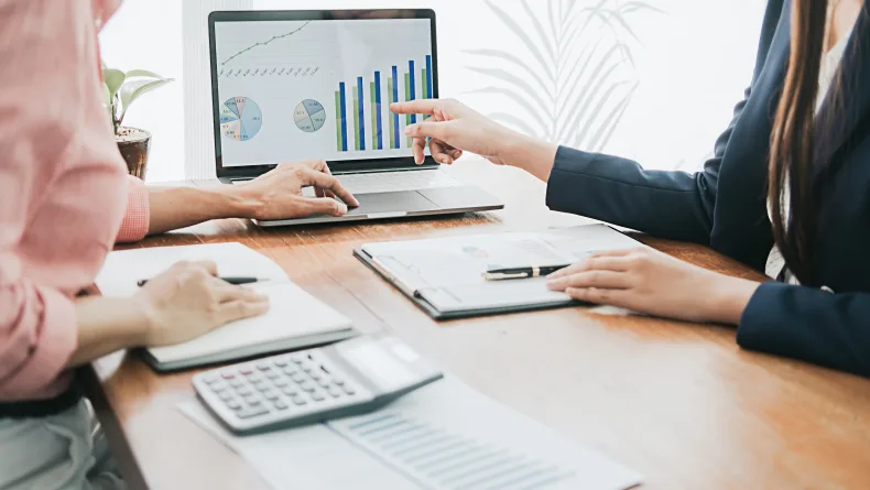 Dit bedrijf bedient voornamelijk medische professionals. Er is een ruime groeipotentie in particuliere verzekeringen. Interesse in dit verkoopprofiel?