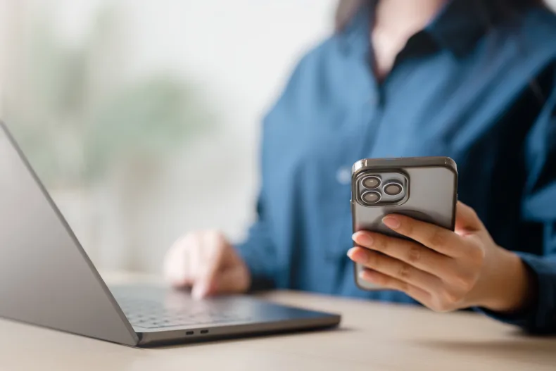 Sticker productiebedrijf met webshop. Neem contact op via Brookz.