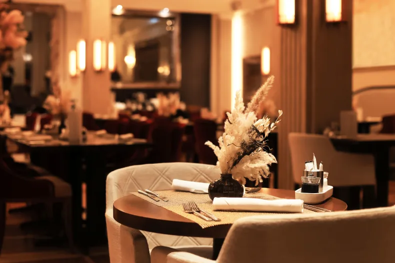 E-commerce onderneming premium maatwerk textiel te koop op Brookz. Neem contact op voor meer informatie.