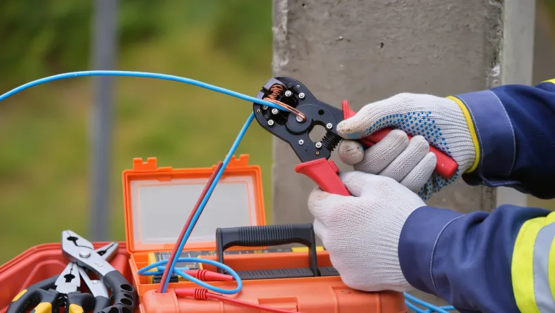 Elektrotechnisch installatiebedrijf gespecialiseerd in complexe installaties, gevestigde onderneming. Neem contact op via Brookz.