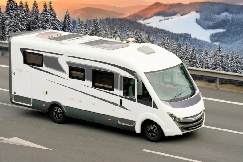 Camperverhuurbedrijf met verkoop campers met hoogwaardige luxe campers met eigen verkoop. Neem contact op via Brookz.