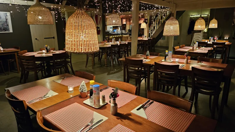 Pannenkoekenrestaurant die al meerdere decennia bekend staat om zijn pannenkoeken in de regio. Neem contact op via Brookz.