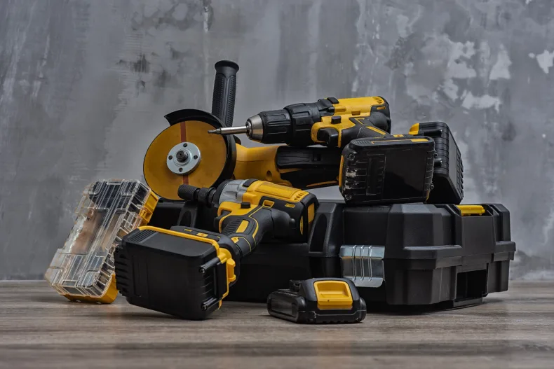 Verhuur van bouwmachines en materieel, ruim 30 jaar actief. Neem contact op via Brookz.