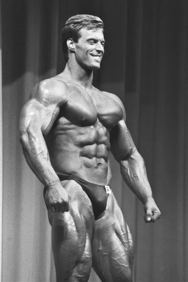 Berry DeMey - صورة 7