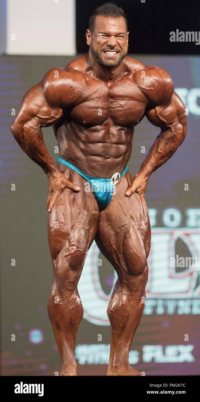Steve Kuclo - صورة 5