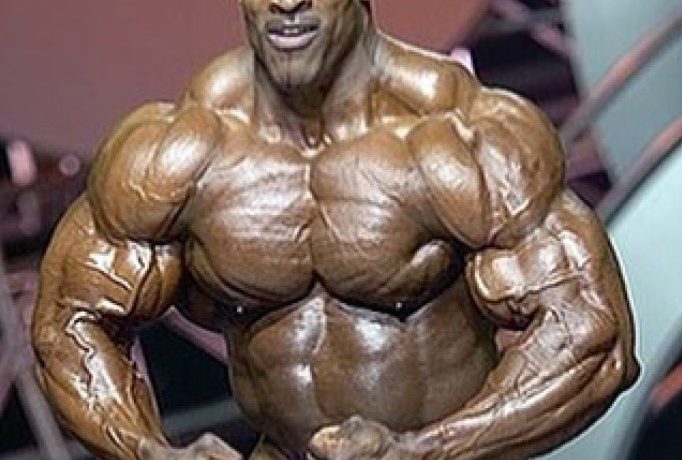 Mr. Olympia 2002 - صورة 9