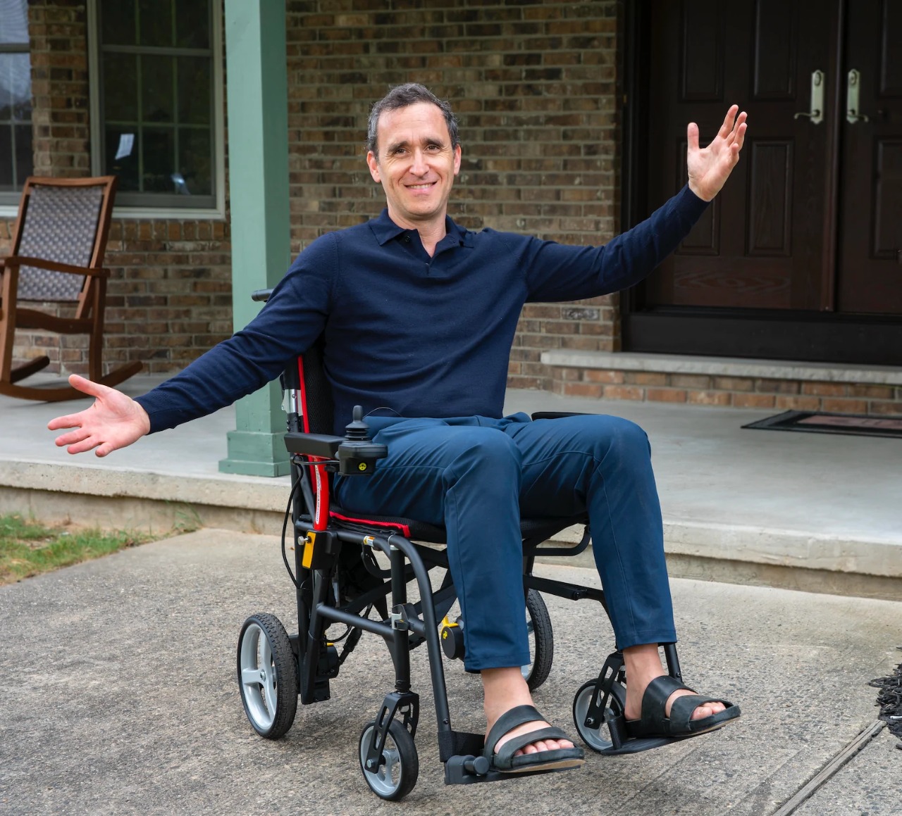 Feather Weight Electric Wheelchair - Gallery Image 3