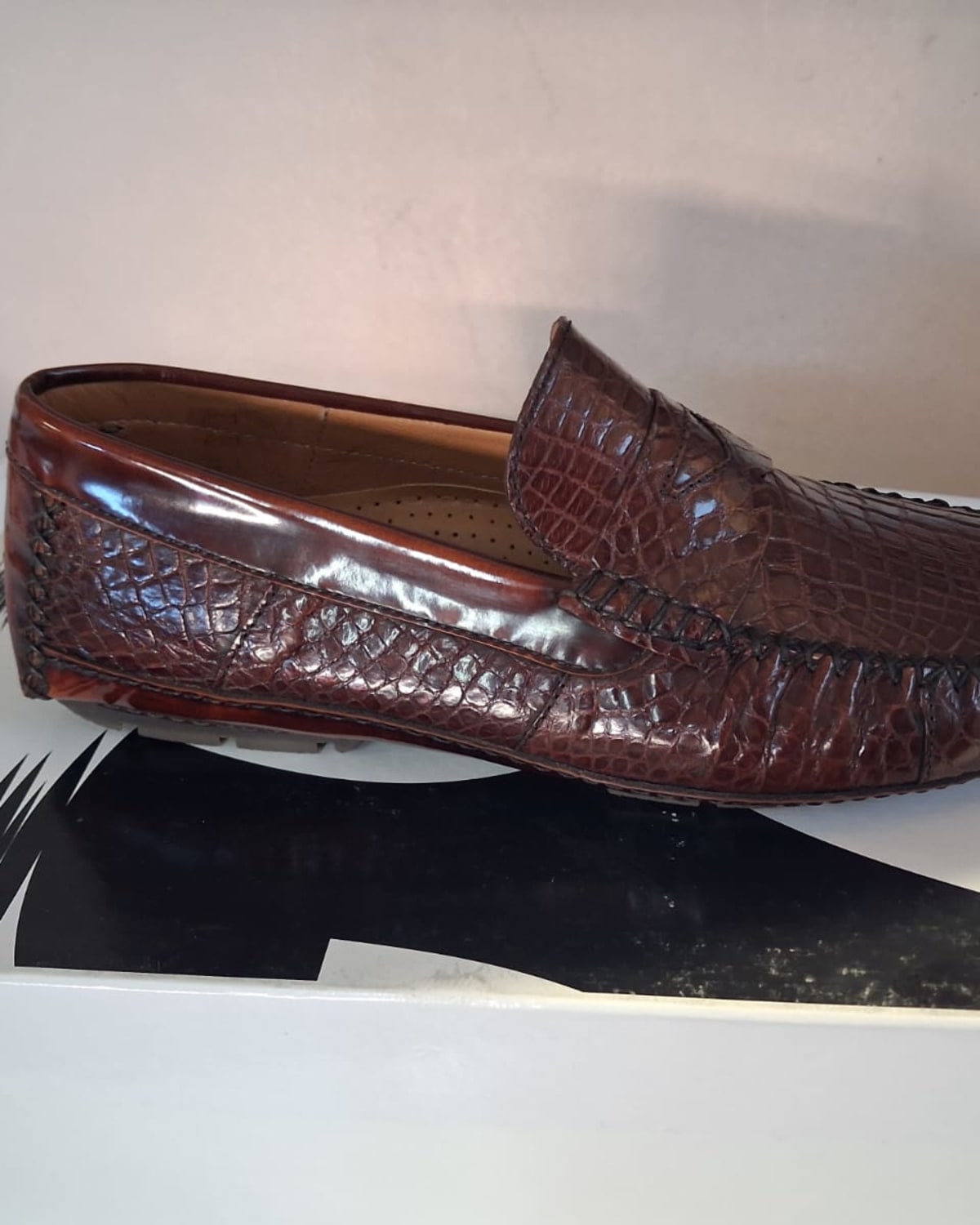 Men's Alligator Embossed Leather Dress Shoes - front