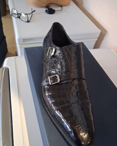 Men's Alligator Embossed Leather Dress Shoes - front