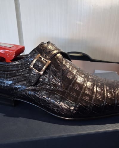 Men's Alligator Embossed Leather Dress Shoes - side