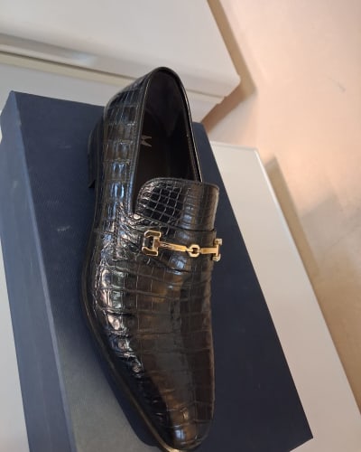Men's Alligator Embossed Leather Dress Shoes - three-quarter