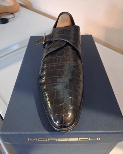Men's Alligator Embossed Leather Dress Shoes - side
