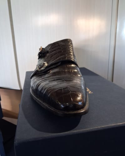 Men's Alligator Embossed Leather Dress Shoes - front