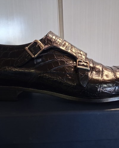 Men's Alligator Embossed Leather Dress Shoes - side