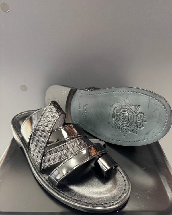 Black Leather Toe Post Sandals