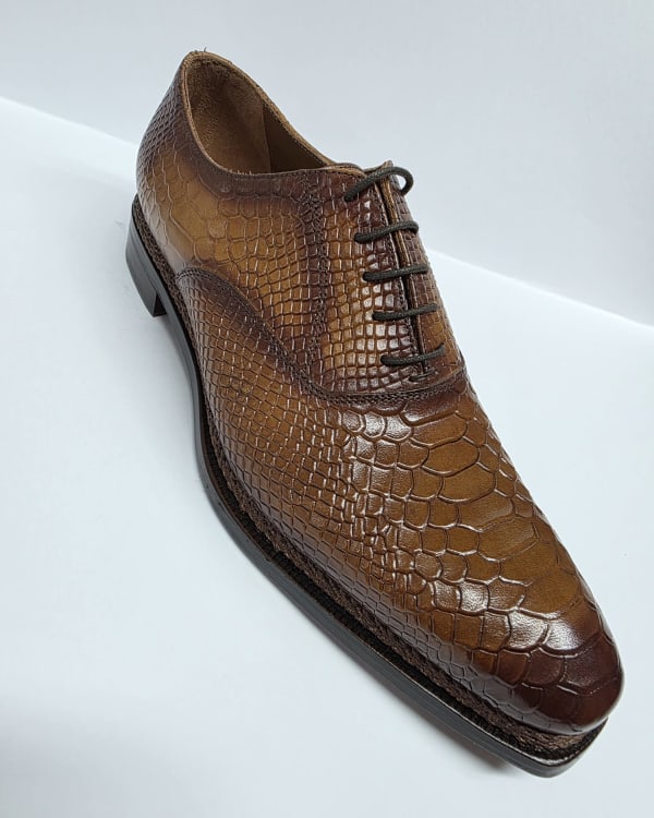 Brown Alligator Embossed Oxford Shoe