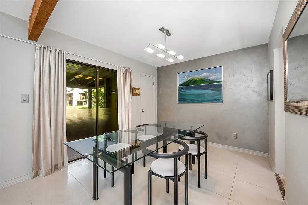 Detached Duplex in Abuja - Photo 4