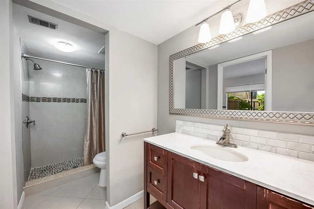 Flat in Ikeja - Photo 3