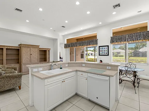 Elite Comfort Suites