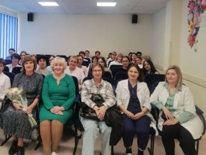 В Альметьевске коллектив Детской поликлиники проводил на заслуженный отдых медсестру кабинета иммунопрофилактики