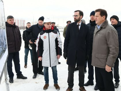 Метшин посетил строительство самой большой поликлиники в Казани