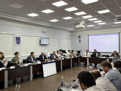 Олег Коробченко обсудил стратегию электромобильности с Росатомом и КАМАЗом