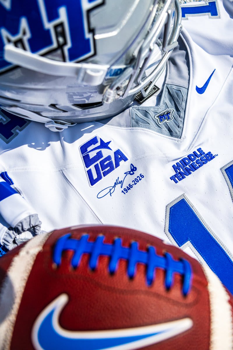 MTSU Football To Pay Tribute to Dolly Parton in Season Opener