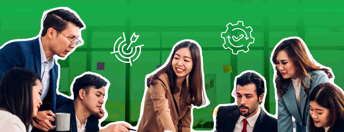 Leadership vs Management: How to Effectively Balance Vision & Execution