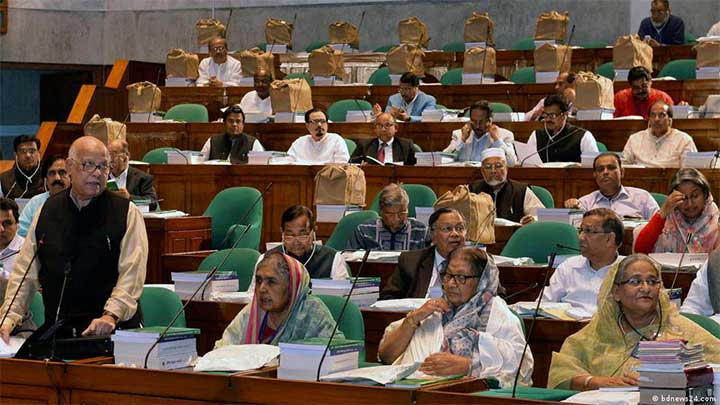 অ্যামেরিকার ‘চাপের’ সমান্তরালে শেখ হাসিনার ‘রাজনীতি’