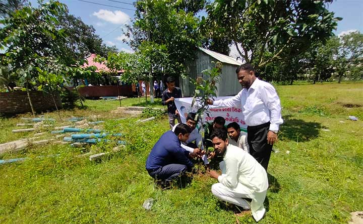 তারুণ্যের আলো যুব কল্যাণ সংস্থার বৃক্ষরোপন কর্মসূচির উদ্বোধন