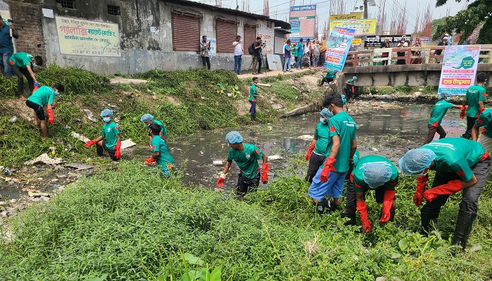 রংপুর নগরীর শ্যামাসুন্দরী খাল পুনরুজ্জীবিত করতে অভিযান শুরু