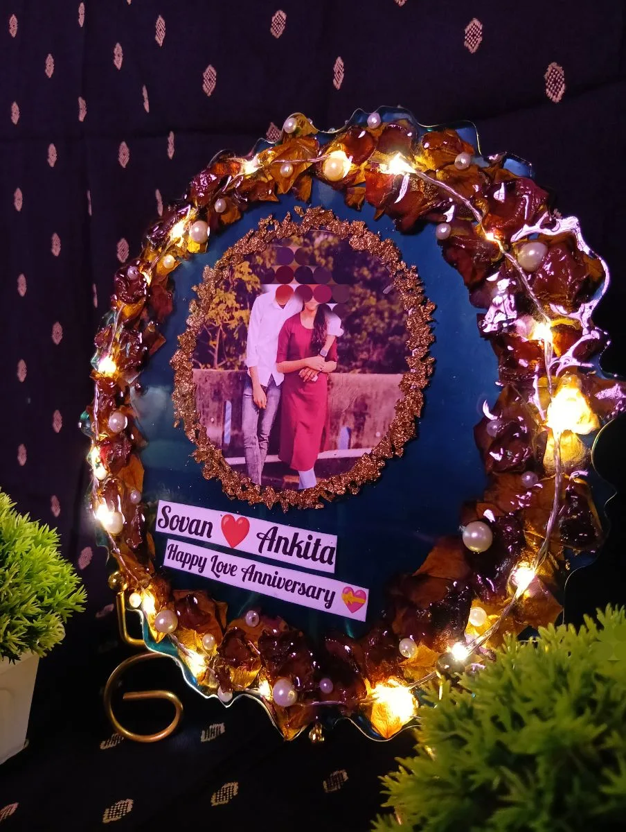 Resin photo frame view 3