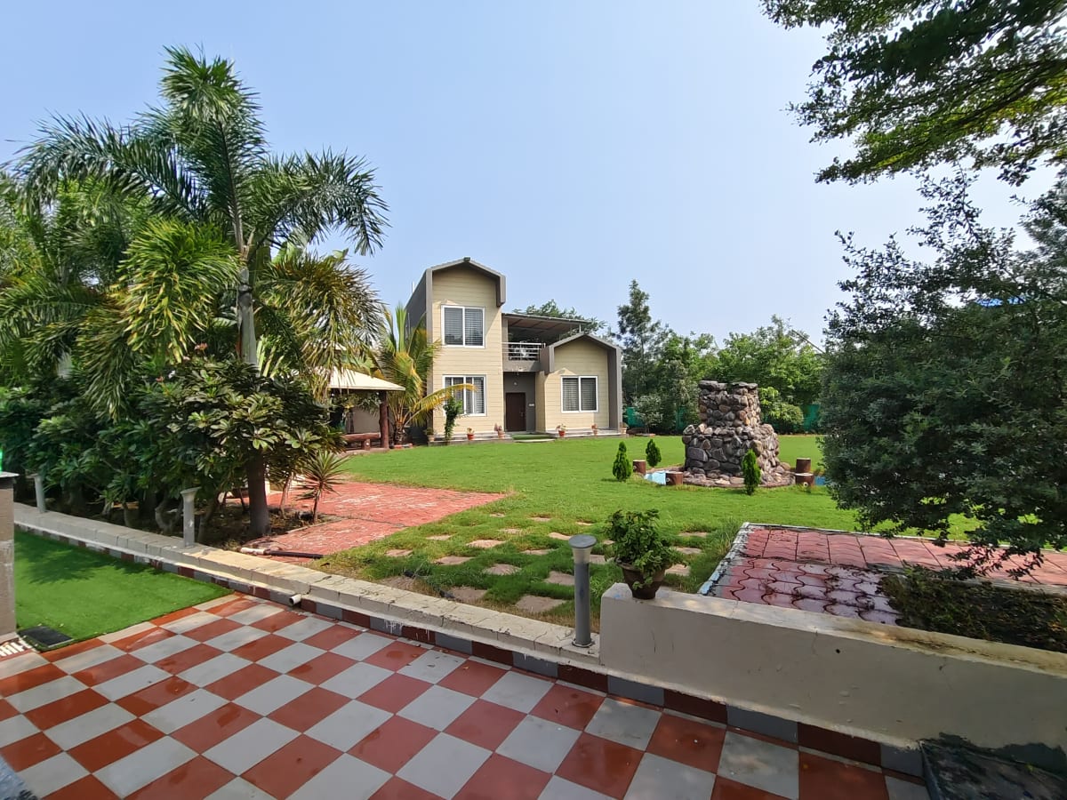 READY-TO-MOVE 5 BHK LUXURY FARMHOUSE FOR SALE IN MHOW, photo 3