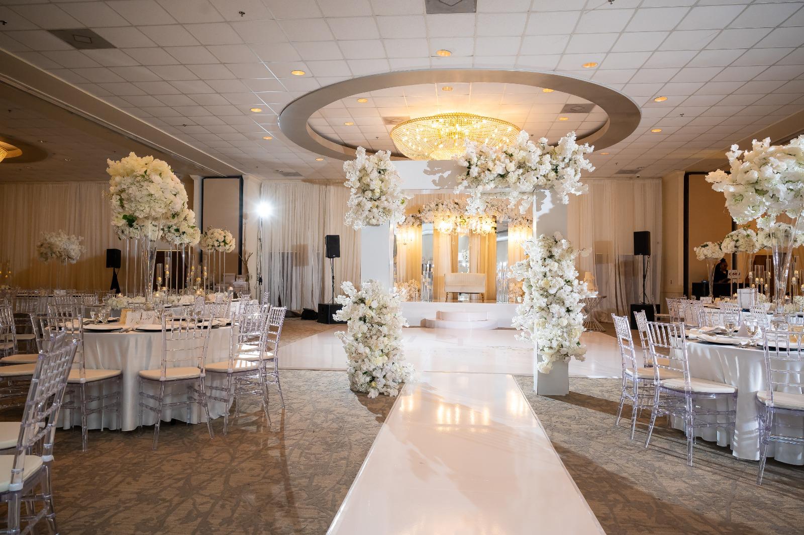 Centerpieces & stands