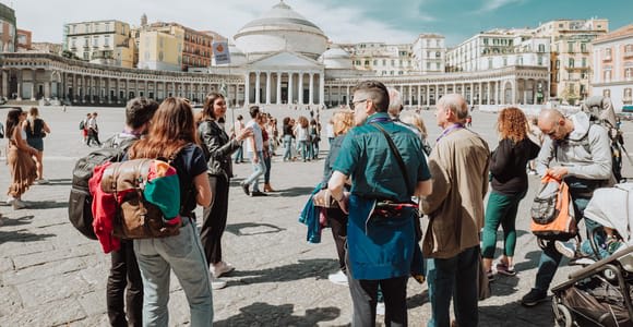 Napoli: tour per gruppi piccoli del Palazzo Reale e dell'area monumentale