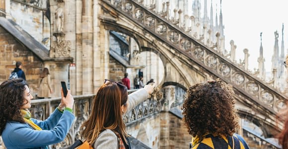 Milan: Duomo Rooftop and Cathedral Guided Tour with Tickets