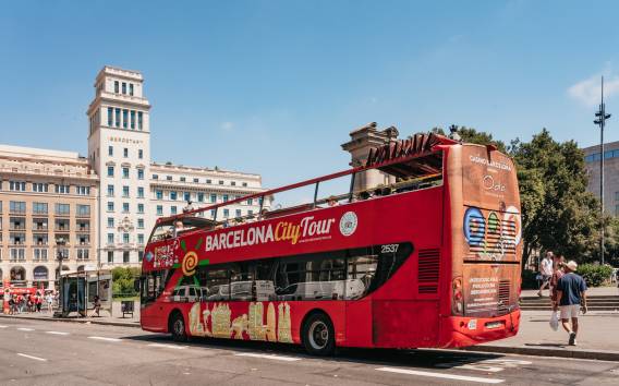 Barcelona: 24 or 48-Hour Hop-On Hop-Off Bus Tour